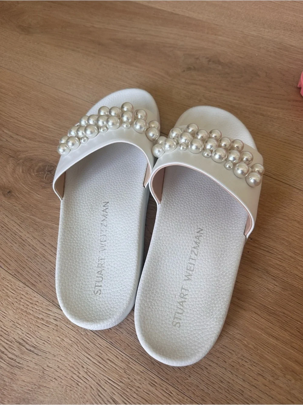 Stewart Weitzman Goldie pearl slide sz 11
